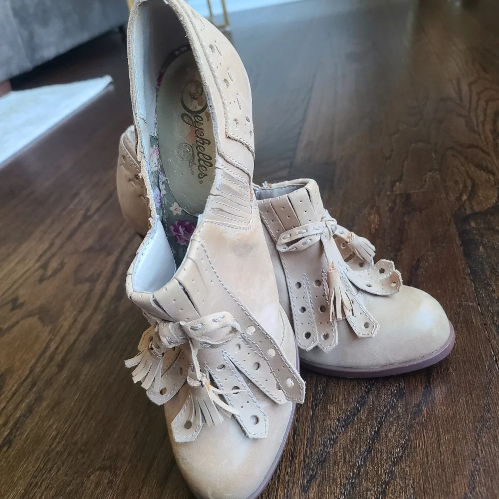Seychelles Anthropology Tassel Bootie Heels 8 - Picture 1 of 4